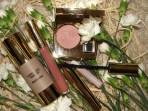 Выбираем декоративную косметику