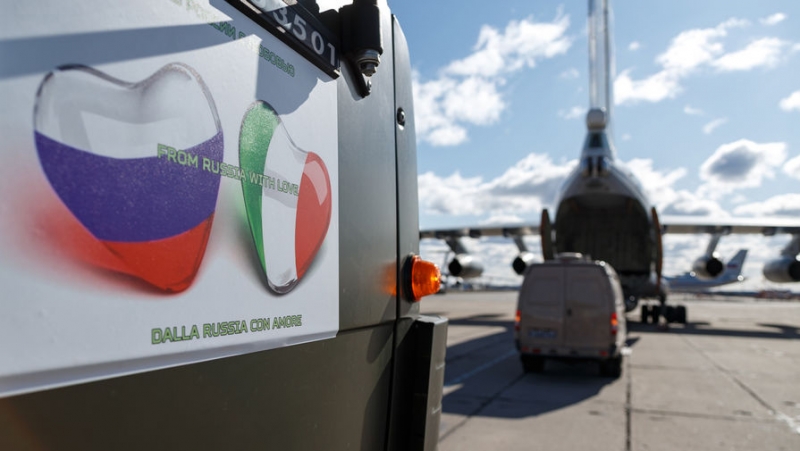 Россия завершила перевозку вирусологов и медиков в Италию
