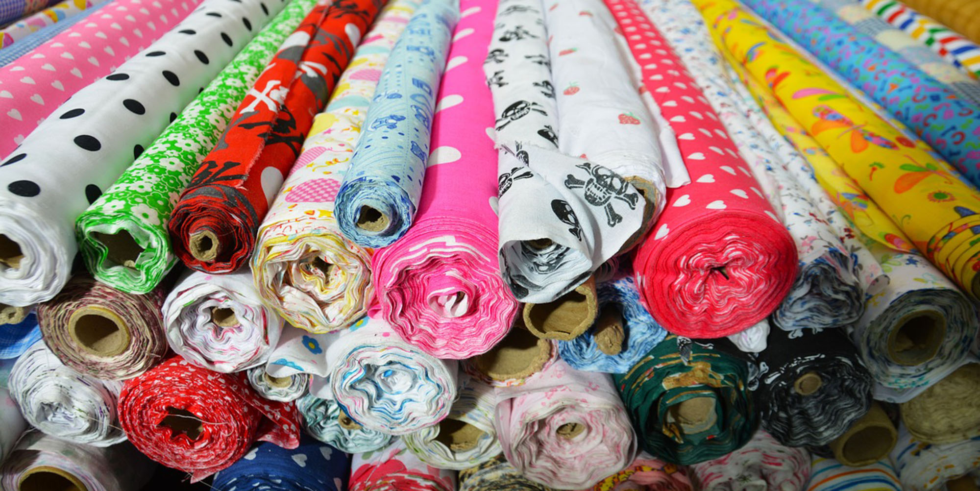 Купить рулон постельной ткани. Рулон ткани. Рулоны ткани для постельного. Трикотажное полотно в рулонах. Ткани натуральные в рулонах.