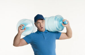 Вода 19 литров: почему стоит выбрать именно такой формат?