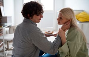 К чему снится звать на помощь