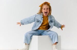 Как выбрать детскую одежду: критерии качества и удобства